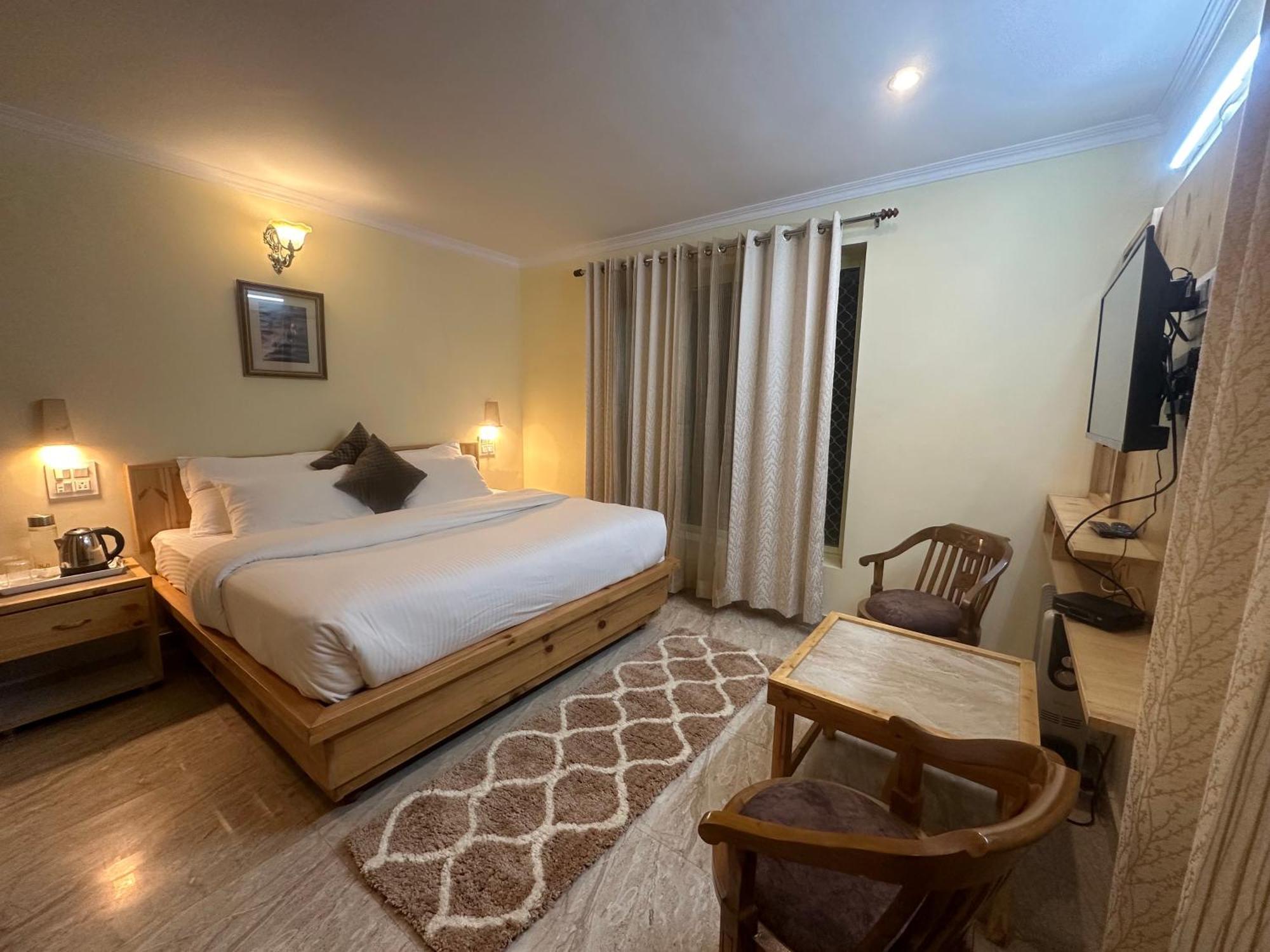 Highfield Villa Kanatal Ngoại thất bức ảnh