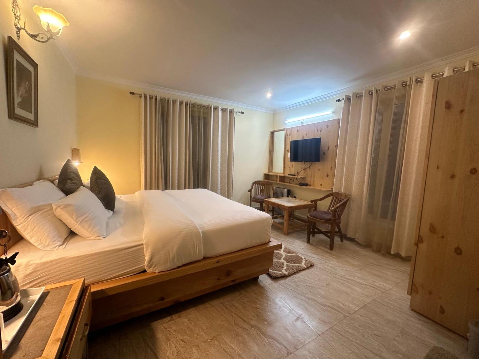 Highfield Villa Kanatal Ngoại thất bức ảnh