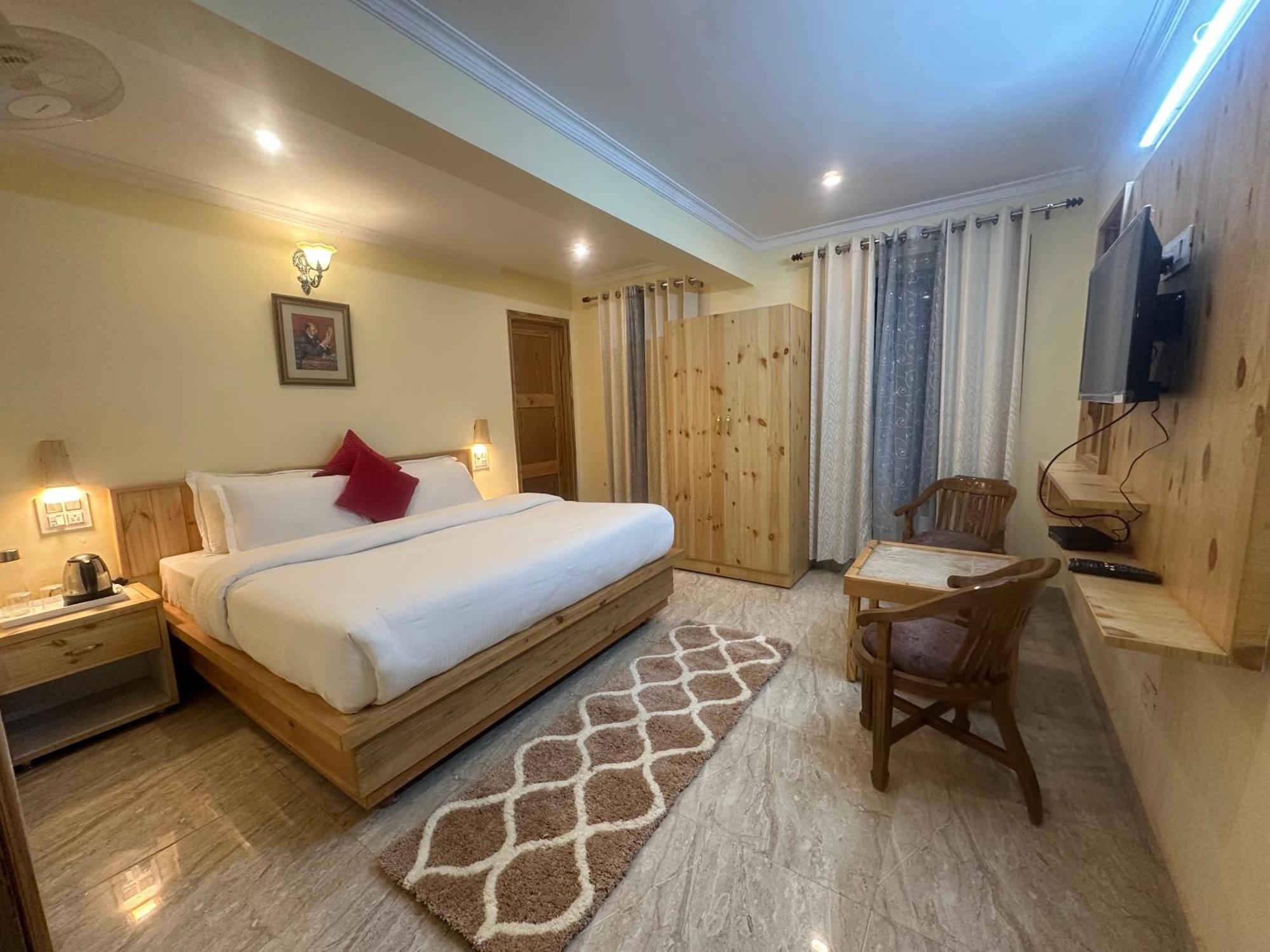 Highfield Villa Kanatal Ngoại thất bức ảnh