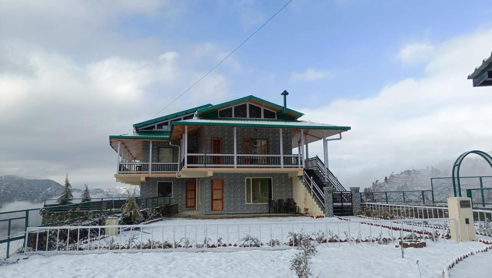 Highfield Villa Kanatal Ngoại thất bức ảnh